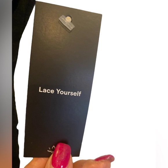 NWT Beyond Yoga cropped short sleeve top BLACK Size XS - Picture 4 of 5